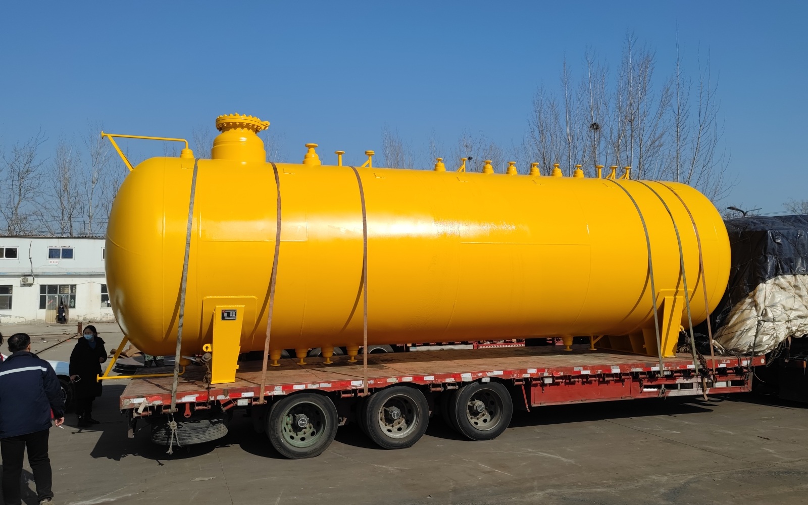 儲罐容器_壓力容器_低溫儲罐_菏澤花王壓力容器